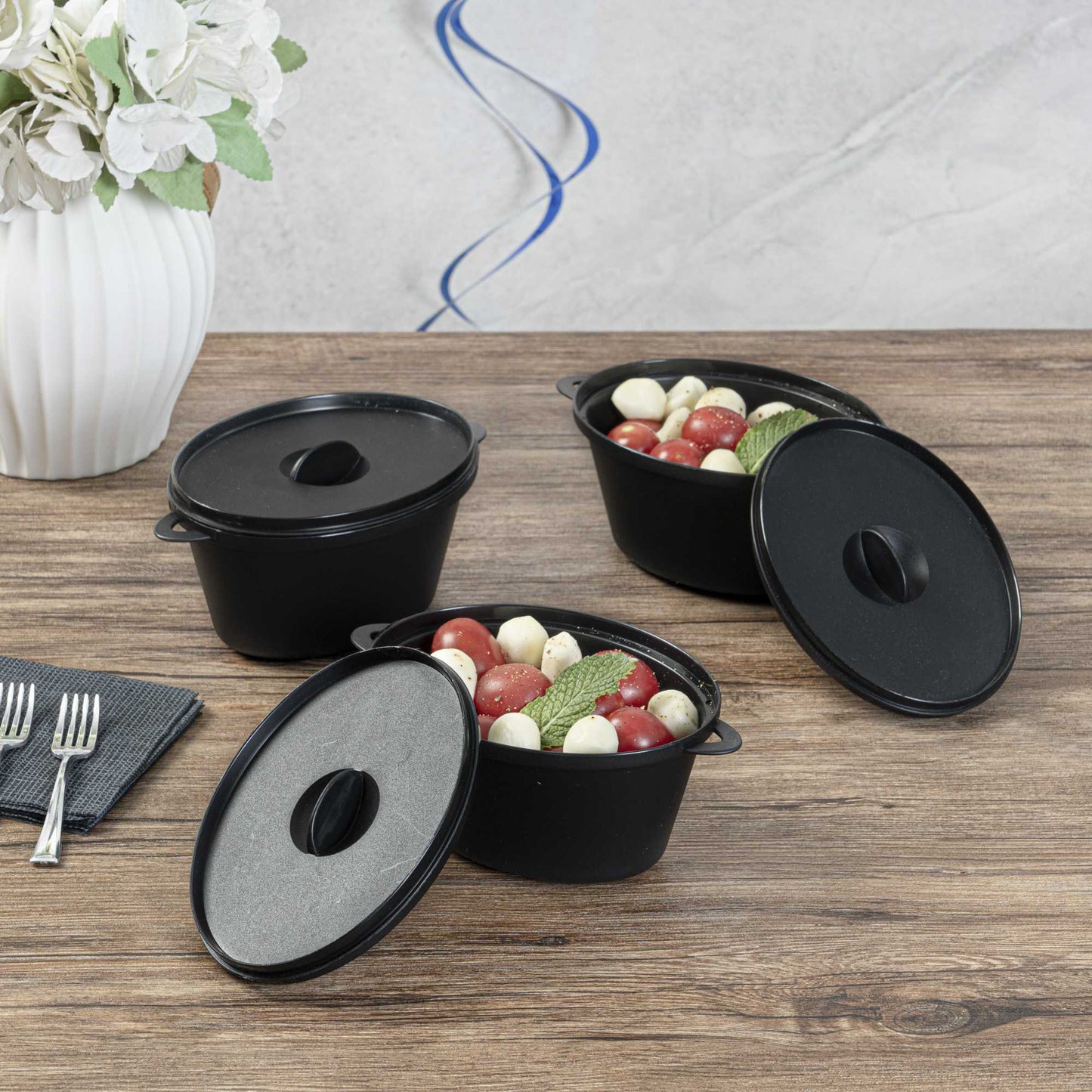 Mini Serve 12 oz Oval Black Plastic Large Kettle Dish - 6" x 4" x 2 3/4" - 100 count box