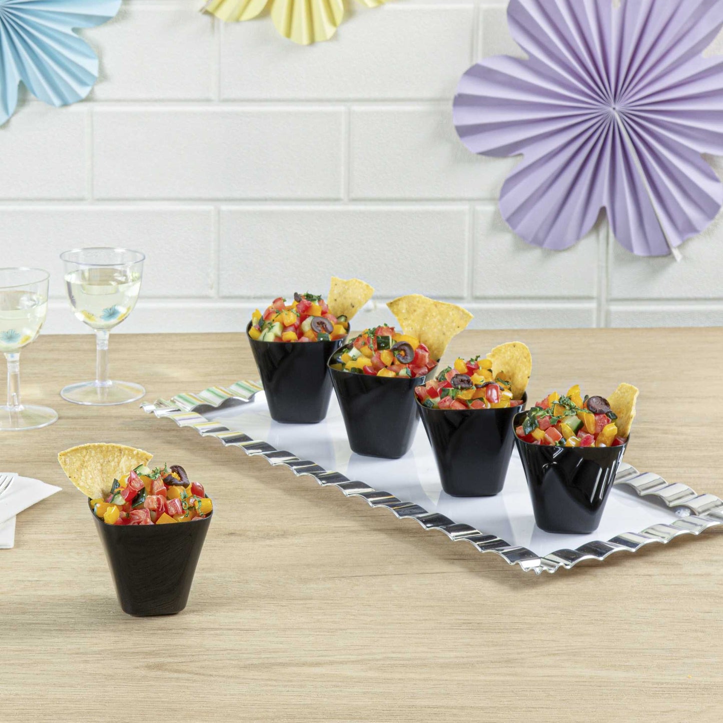 Mini Serve 4 oz Square Black Plastic Bellissima Tasting Cup - 2 1/2" x 2 1/2" x 2 1/4" - 100 count box