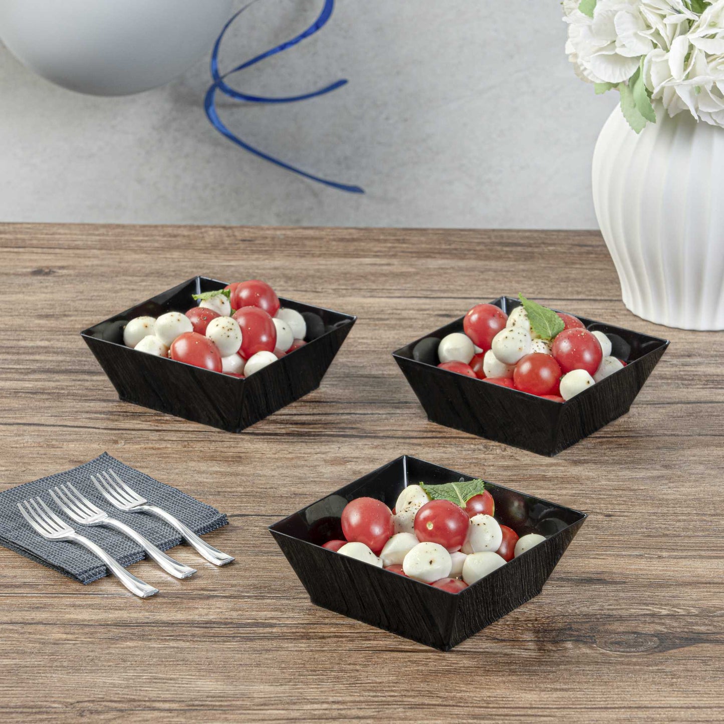 Maxi Serve 10 oz Square Black Plastic Small Modern Bowl - 4 1/4" x 4 1/4" x 1 1/2" - 100 count box
