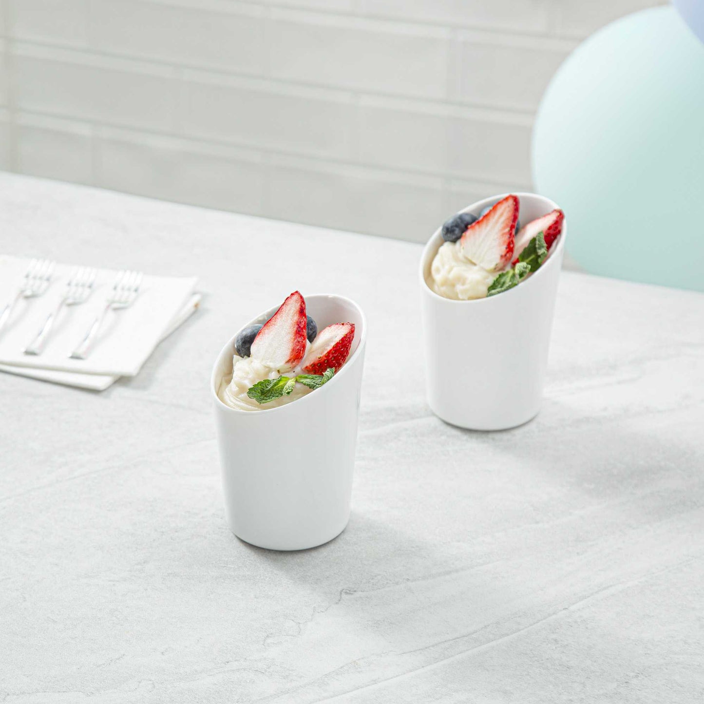 Voga 9 oz Round White Melamine Cup - Incline - 3" x 3" x 3" - 10 count box