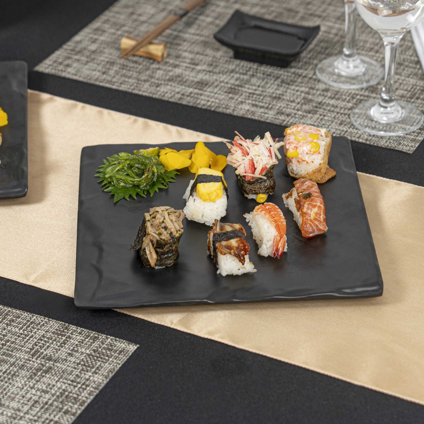 Voga Square Black Melamine Plate - Japonais, Slate - 10" x 10" x 3/4" - 4 count box
