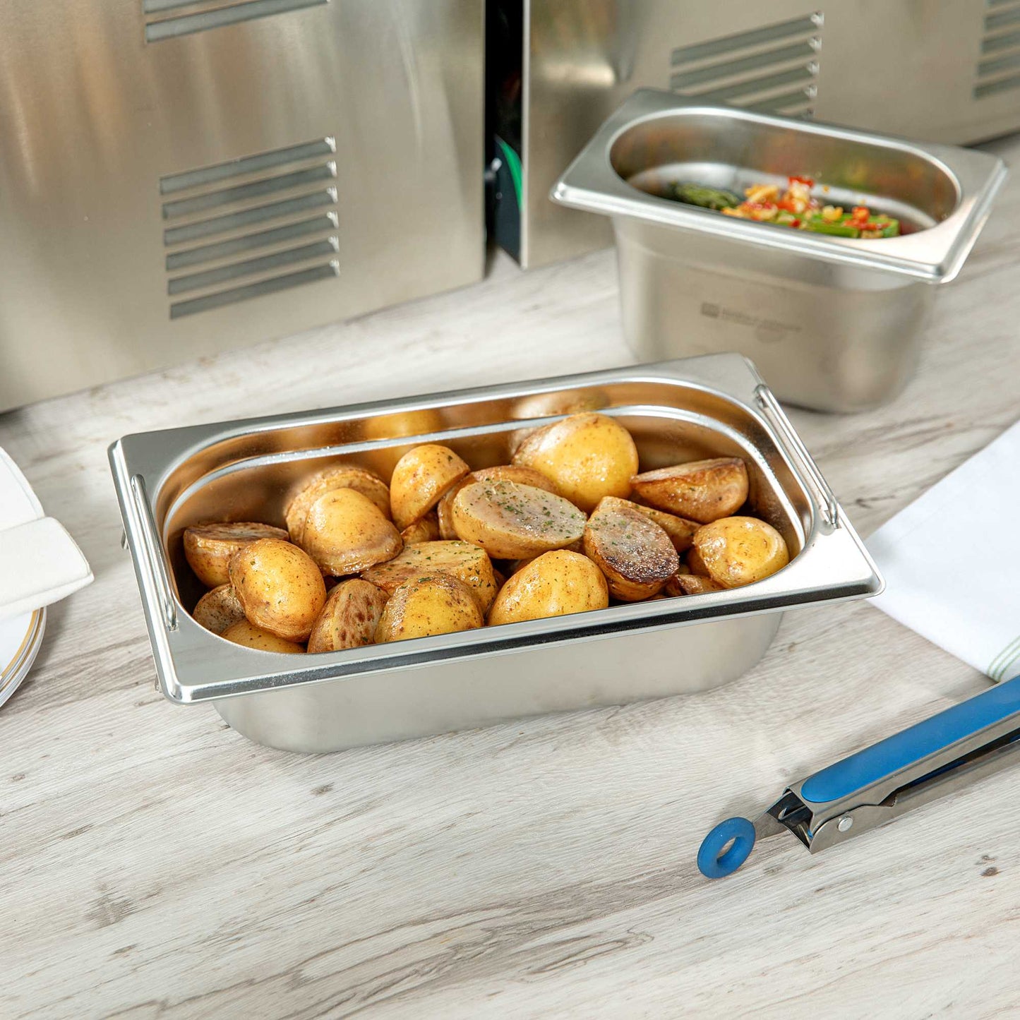 Met Lux Rectangle Stainless Steel 1/4 Size Steam Table Pan - 2.5 Inch Deep - Anti Jam, Collapsible Handles - 1 count box