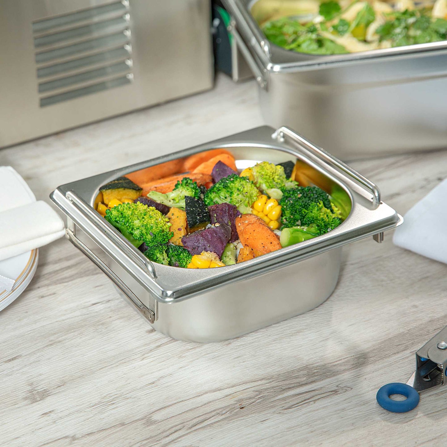 Met Lux Rectangle Stainless Steel 1/6 Size Steam Table Pan 2.5 Inch Deep - Anti Jam, Collapsible Handles - 1 count box