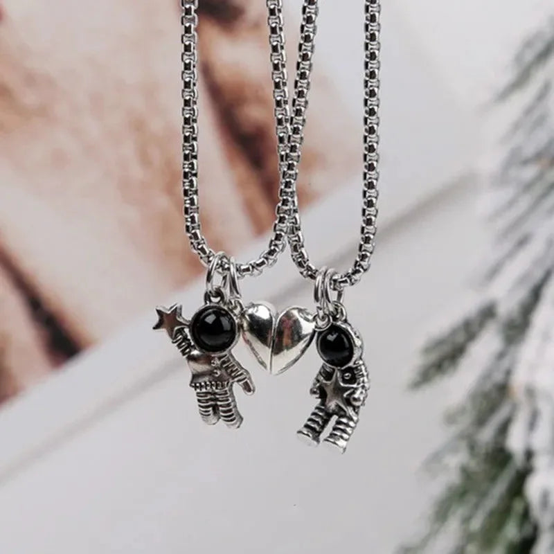 1 Women's Lats Sparkling Double Layer Butterfly Necklace Exquisite Double Layer Collar Chain Jewelry Banquet Party Holiday Gift