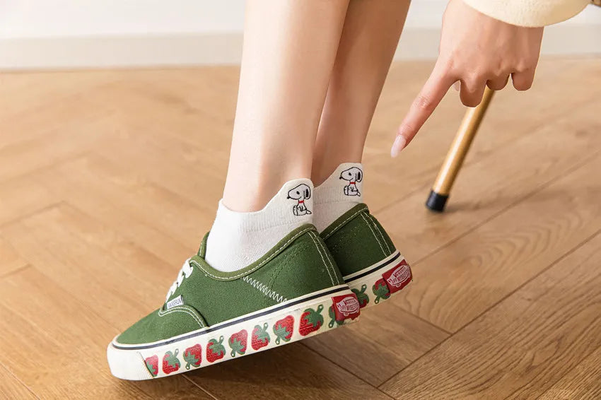 5 Pairs/lot Snoopy Socks Cotton Casual Warm Women Streetwear Kawaii Embroidery Socks Short Happy Ankle Breathable Sports Socks