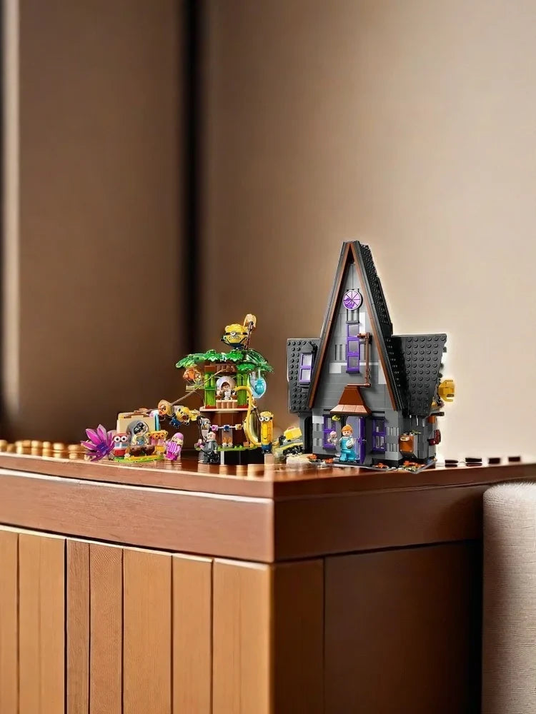 75583 LEGO Minions and Gru's Family Mansion,Fun Despicable Me Toy, Creative Gift for Boys and Girls Aged 8 and Up