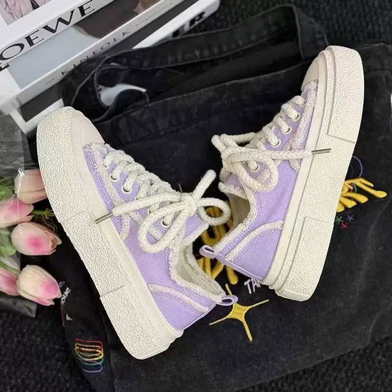 Fashion Women Casual Sneakers 2026 Summer Lightweight Casual Skate Women Shoes Big Size 42 Canvas Vulcanized Chaussures Femme