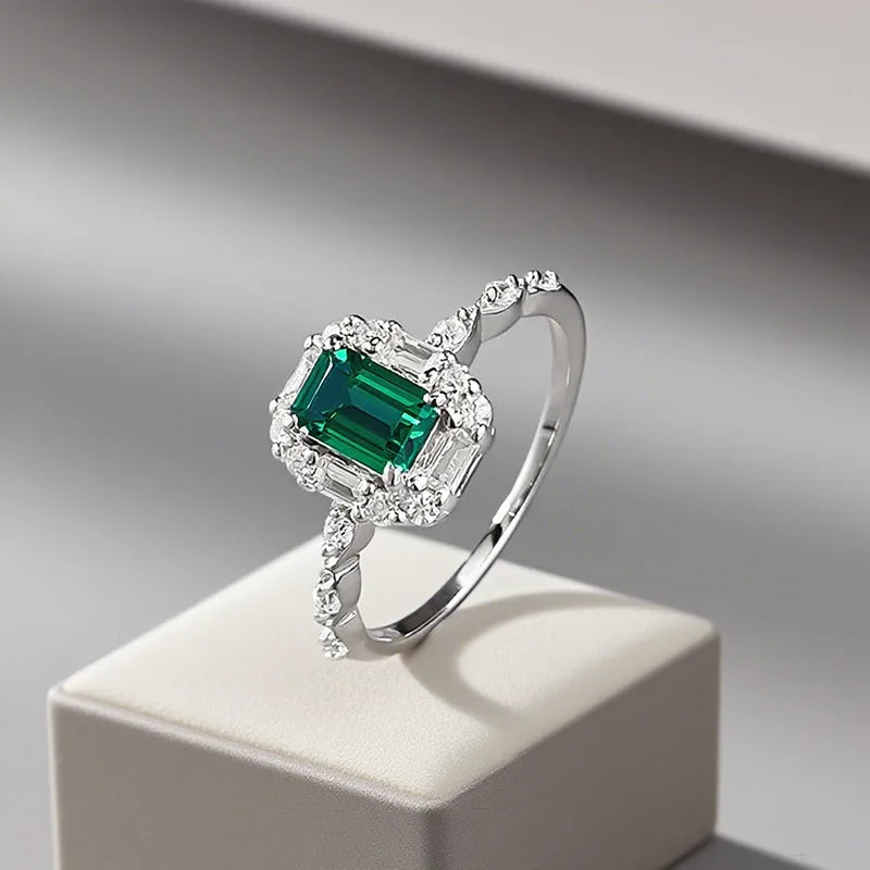 Luxury 18K white Solid Platinum PT950 certifid set with 4*6 imitation emerald ring for women, small, exquisite and versatile