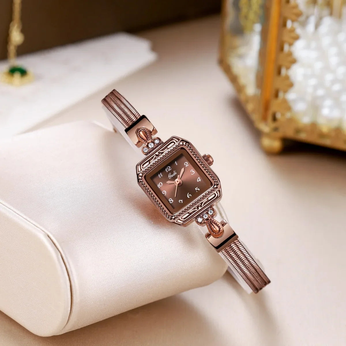 Elegant Lady Wristwatches Luxury Gold Square Dial Simple Casual Women's Watches Waterproof Stainless Steel Golden Girls Watches