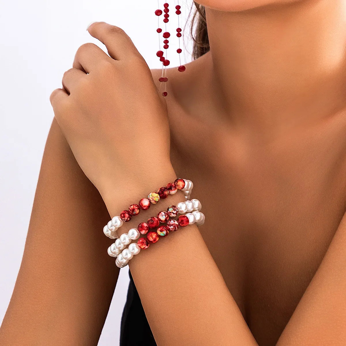 Goth Vintage Red Blood Pattern Imitation Pearl Chain Necklace for Women Wed Bridal Long Tassel Beads Pendant Halloween Jewelry