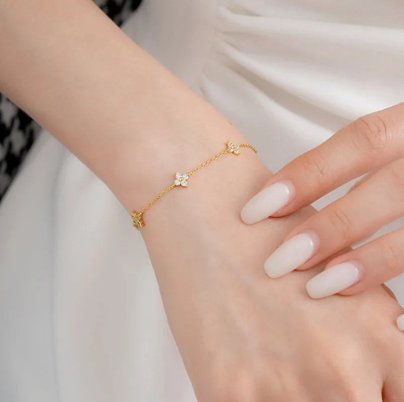 925 Silver Plated Cubic Zirconia Four Leaf Clover Bracelet for Women