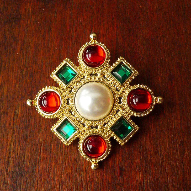 Vintage Enamel Cross Embossed Brooch Pearl Rhinestone High Sense Women's Pin Suitable for Women's Wedding Party Jewelry
