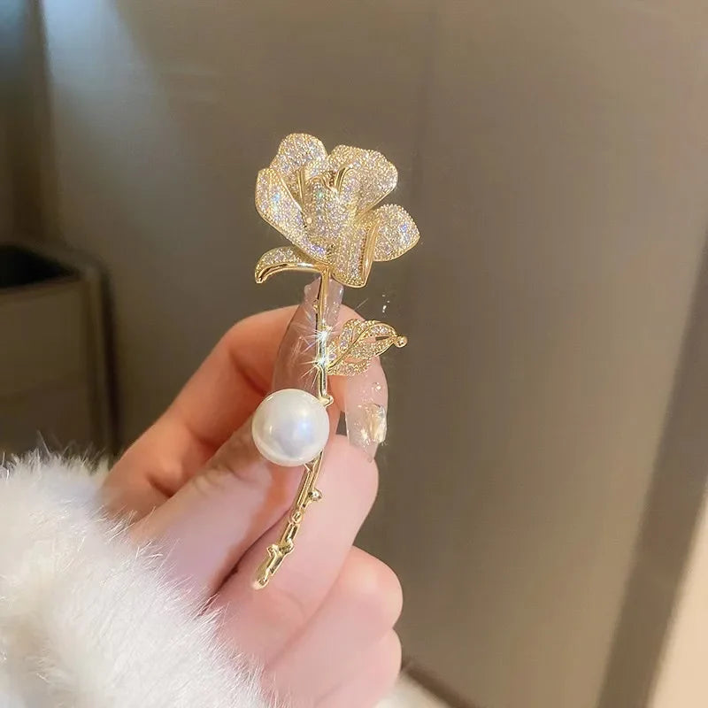 Luxurious Purple Crystal Butterfly Rhinestone Brooch Pins Fashion Suit Accessory Women's Corsage Outfit Jewelry Gift