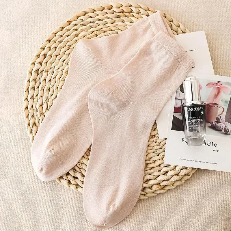 Women's Mulberry Silk Socks Thin Anti-odor Breathable Sweat-absorbent Ankle Socks / 80% Mulberry Silk+17% Nylon+3% Spandex