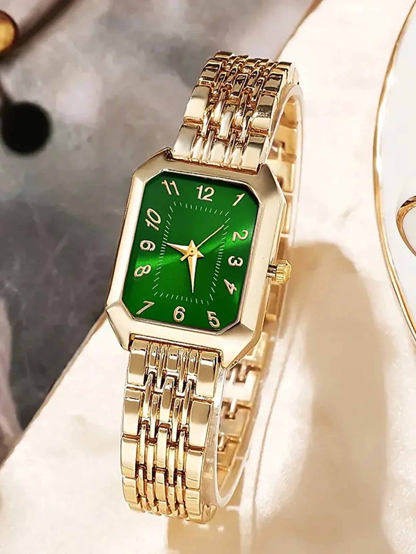 Ladies Quartz Watch Set with Embedded Jewelry Birthday Gift Not including Box Elegant Timepiece And Accessory Combo