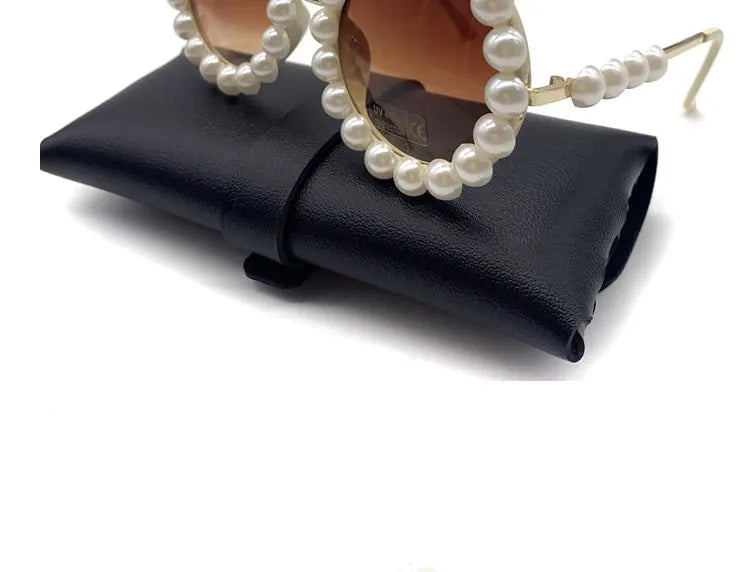 Pearl Round Sunglasses Women Small Frame Oval Vintage Sunglasses Luxury Brand Designer Elegant Retro Steampunk Sunglasses Men