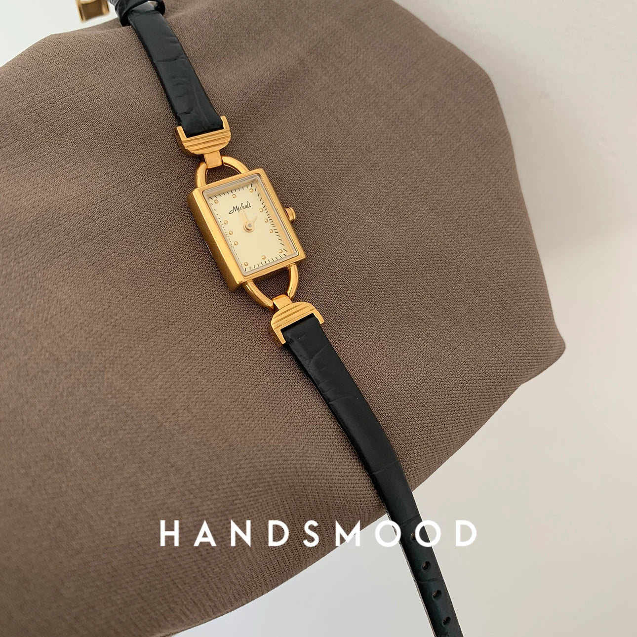 Women's Watches Luxury Fashion Leather Straps Women's Wristwatches High Quality Elegant Woman Watch Luxury Golden Silver Color