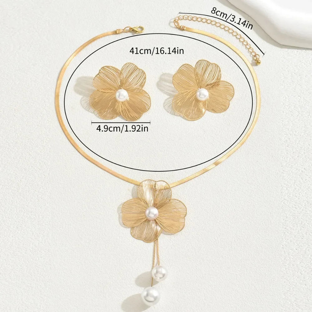 2pcs Set Luxury Personality Gold Color Stereo Flower Inlay Pearl