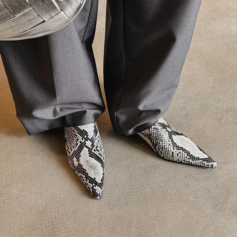2025 New Mueller Slippers Genuine Leather Women Shoes Sexy Pointed Toe Summer Shoes Ladies Snake Pattern Black White Party Shoes