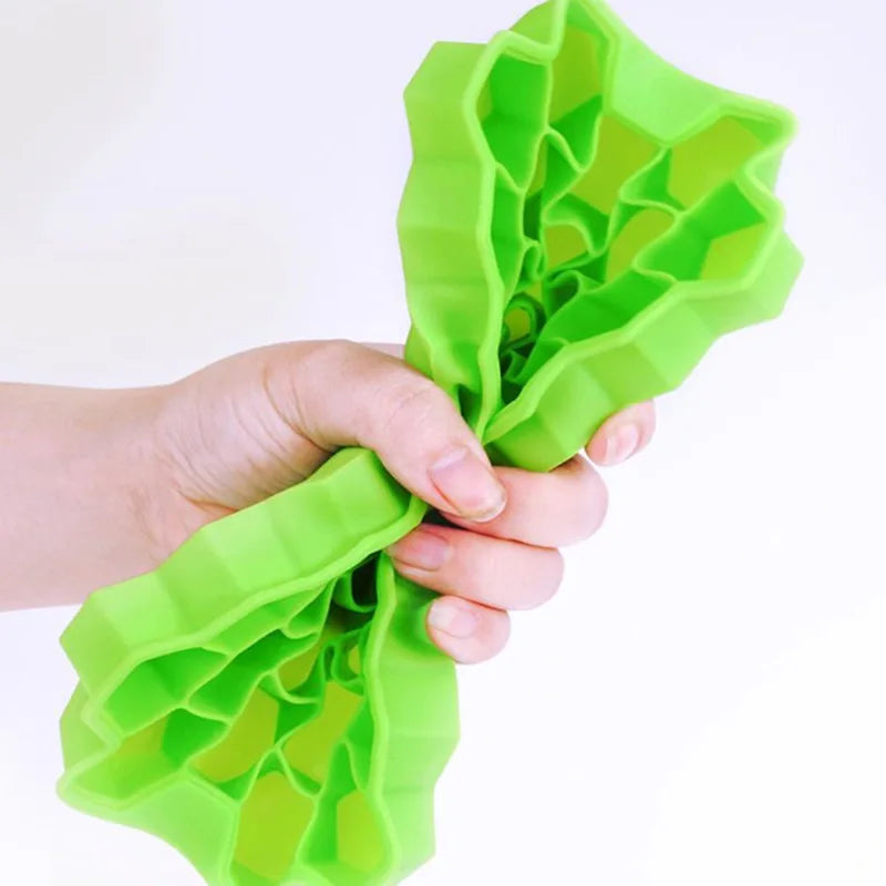 4/2/1PCS Silicone Ice Cube Mold,148 Cube Large-capacity Ice Trays, Food Grade Ice Maker Reusable with Lids.