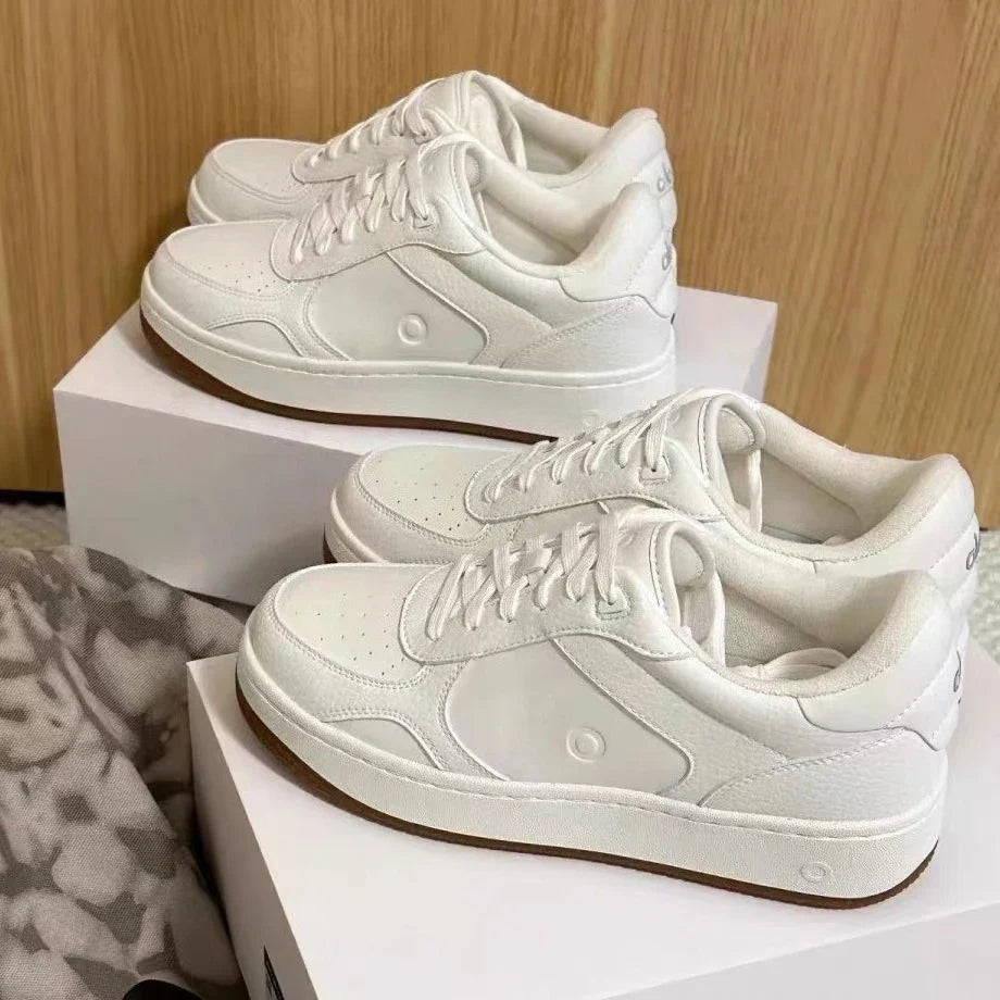 Genuine leather white shoes classic black and white running shoes.