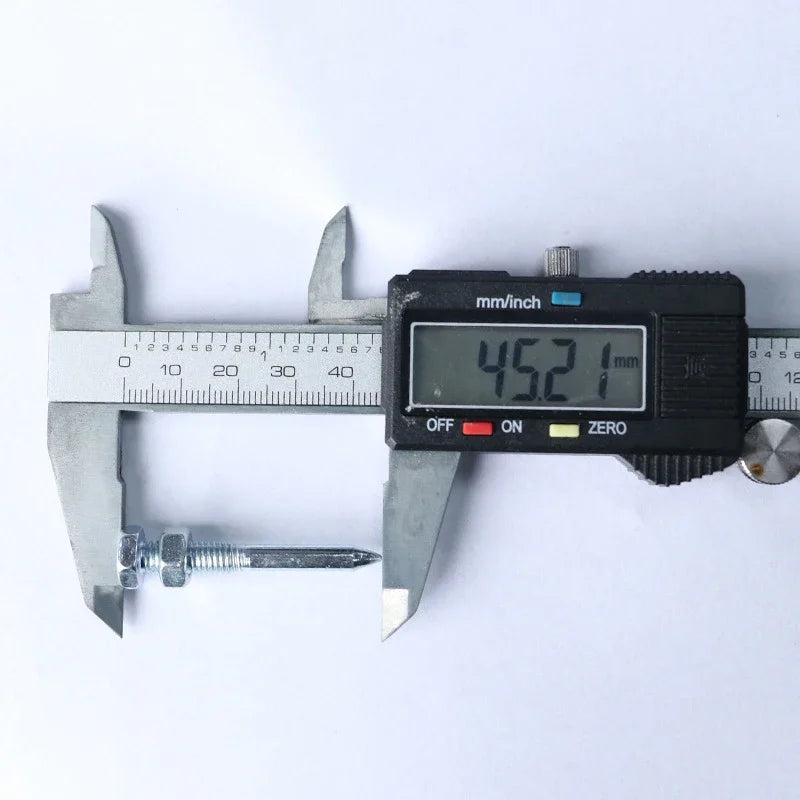 Lawn Aerator Shoes Manual Lawn Aerator with Spike Adjustable Spiked Aerating Sandals Reusable Plastic Lawn Aerator Sandals