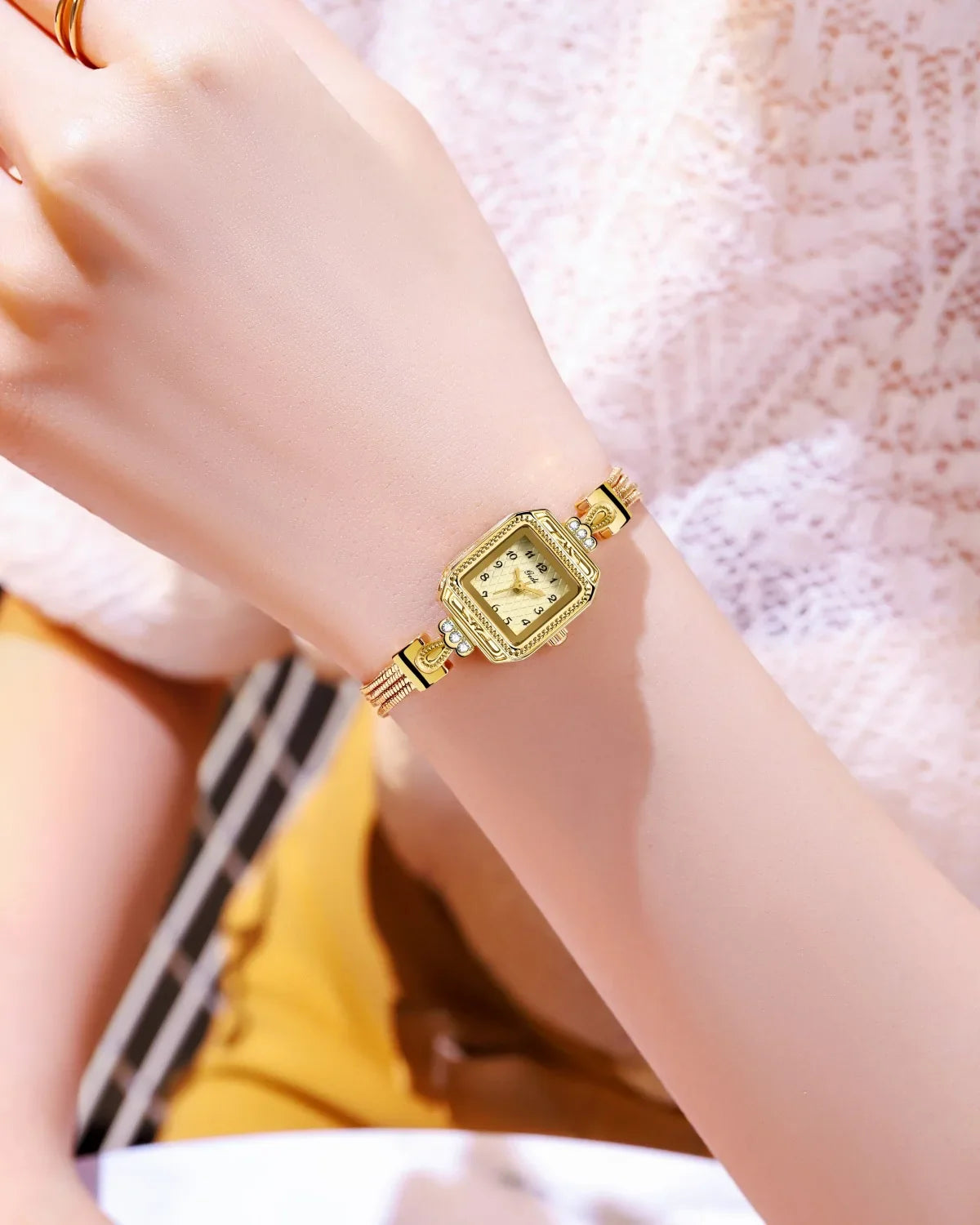 Elegant Lady Wristwatches Luxury Gold Square Dial Simple Casual Women's Watches Waterproof Stainless Steel Golden Girls Watches