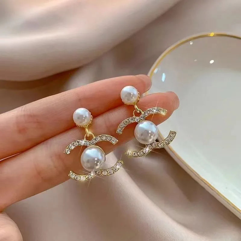 Minimalist Luxury Pearl Rhinestone Drop Earrings Gold Tone Dangle Stud Earrings Elegant Office Business Daily Wear Jewelry For Ladies