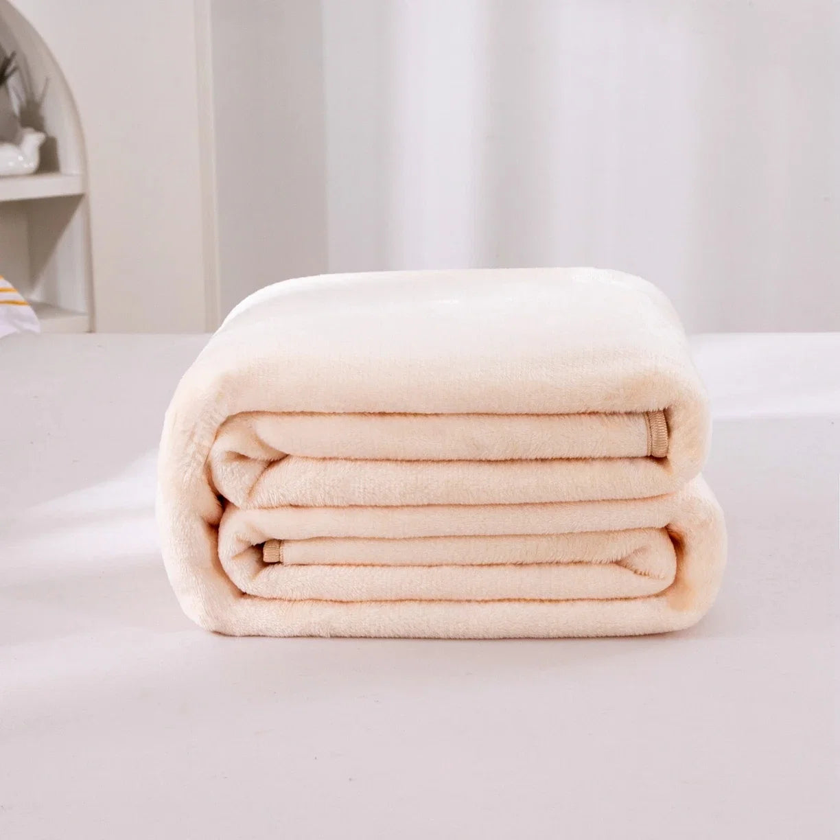 250GSM Black Flannel Blanket Soft Plush Fleece Throw Warm Cozy Bed Cover for Sofa Bedroom All Season Blanket Queen King Size