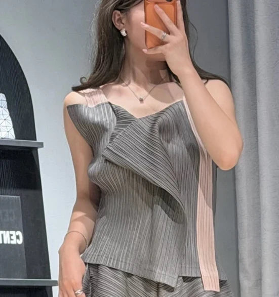 Miyake Pleated T-Shirt New Sleeveless Color-Block Camisole Women's Lightweight Draped Top with Matching Shorts and Capri Pants