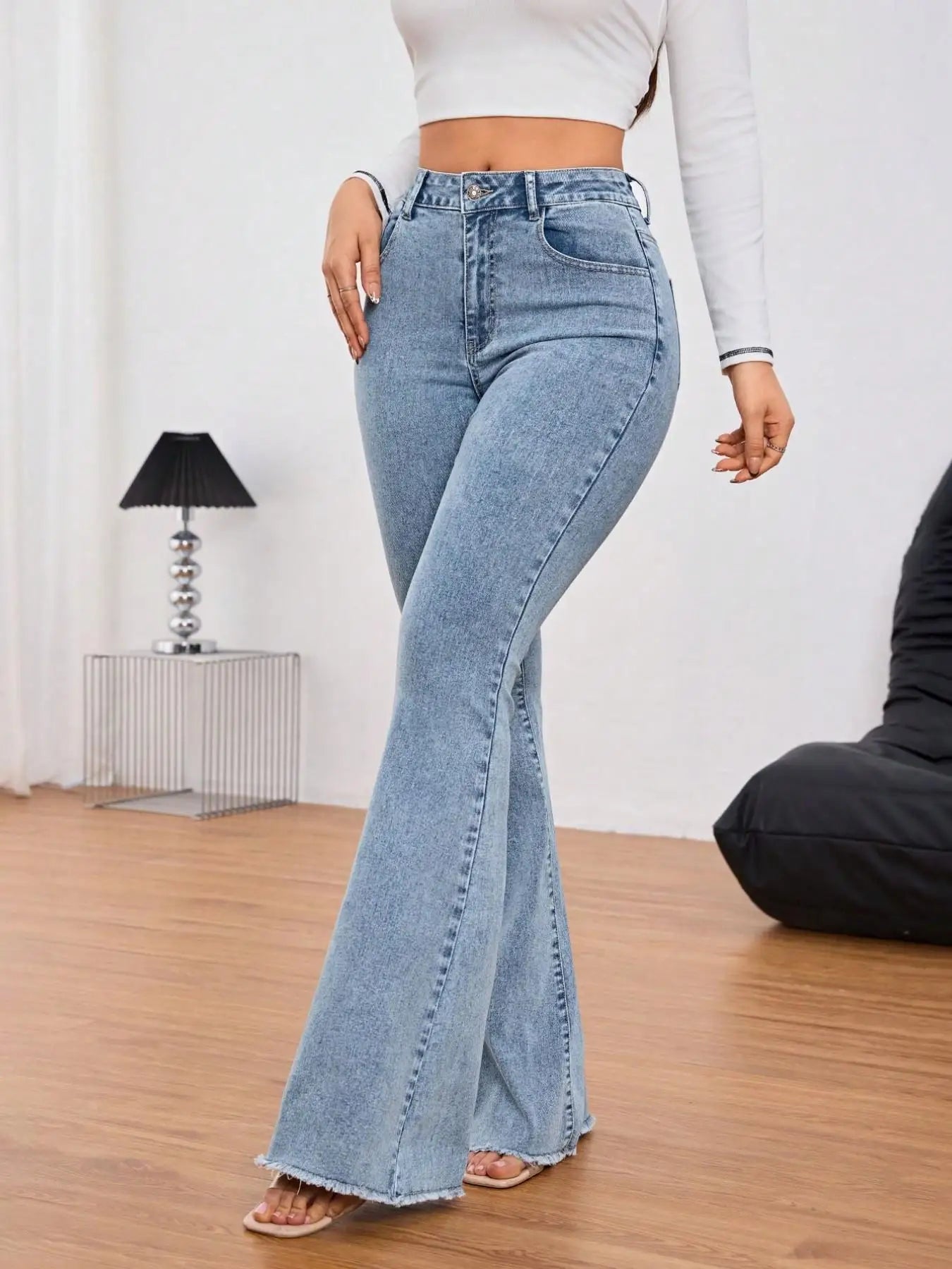 Tall Women's Micro Flare Frayed Edge Jeans, Fashionable Simple Style, Casual Loose-Fitting Solid Pattern, All Seasons Wear