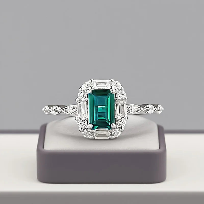Luxury 18K white Solid Platinum PT950 certifid set with 4*6 imitation emerald ring for women, small, exquisite and versatile