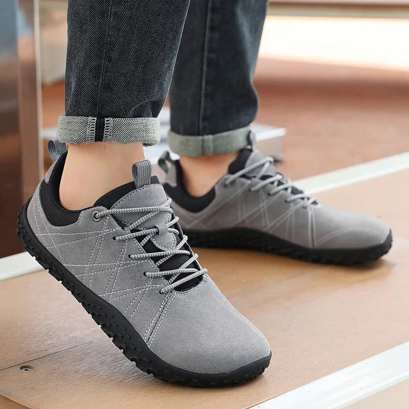 Wide footed large-sized men's suede hiking shoes anti slip leather outdoor sports shoes camping running jogging  men's loafers