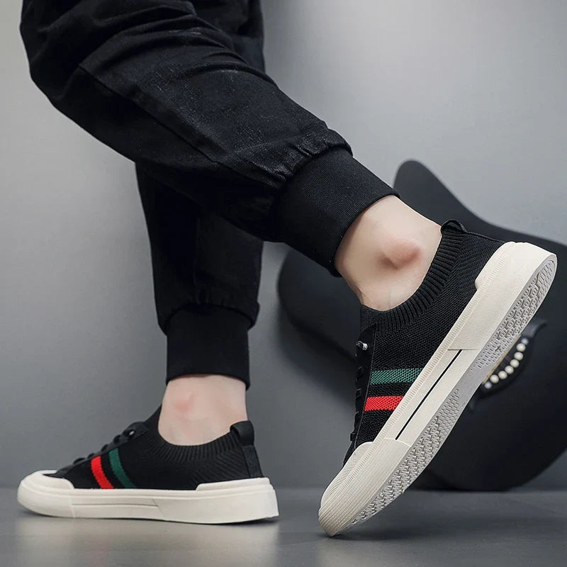 Fashionable Striped Sports Shoes with Breathable and Soft Soles, Summer Breathable Mesh Fabric, White Casual Shoes, Flat Bottom