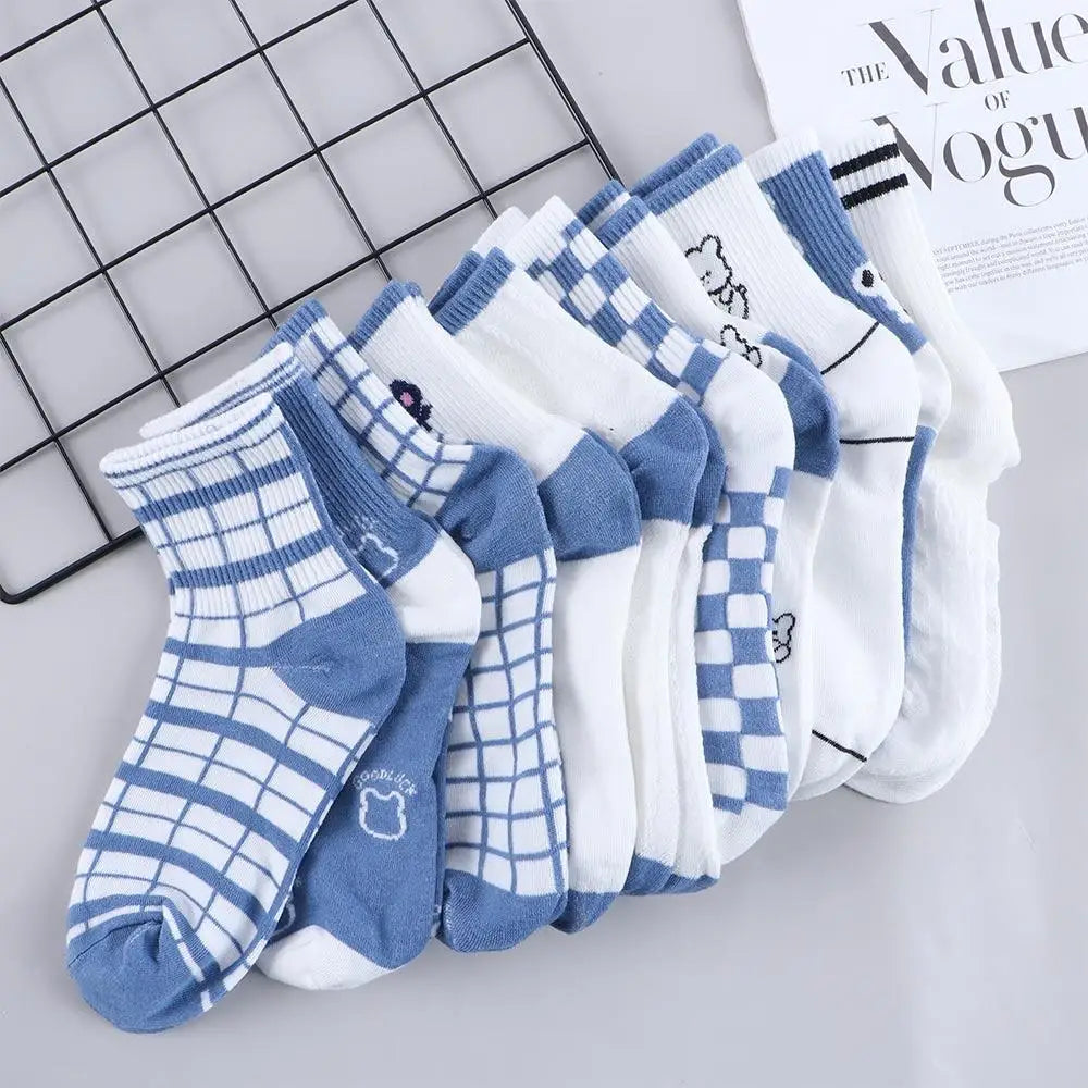 Comfortable Casual Fashion Autumn Cartoon Winter Cotton Sport Women Hosiery Middle Tube Socks Bear Socks Couple Socks