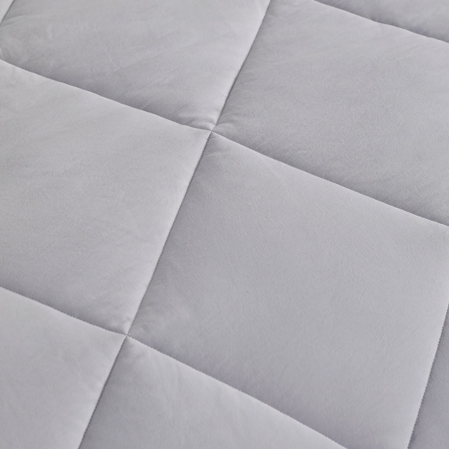 Comforter Set Includes Fitted Sheet, Top Sheet and Pillowcases