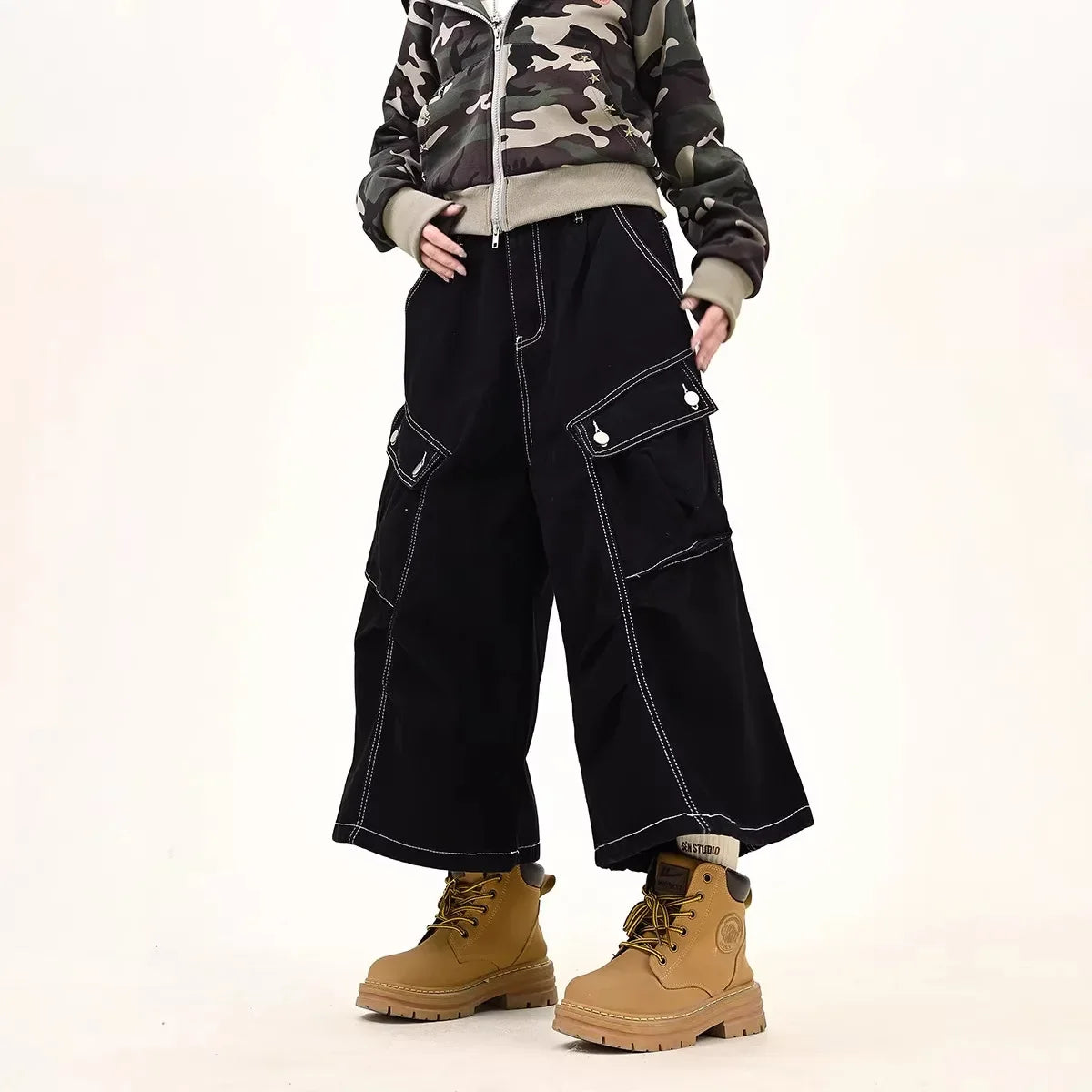 Retro American Washed Multi-Pocket Workwear Denim Shorts Unisex Black Summer Street Loose Seven-Foot Trendy Jeans Cotton