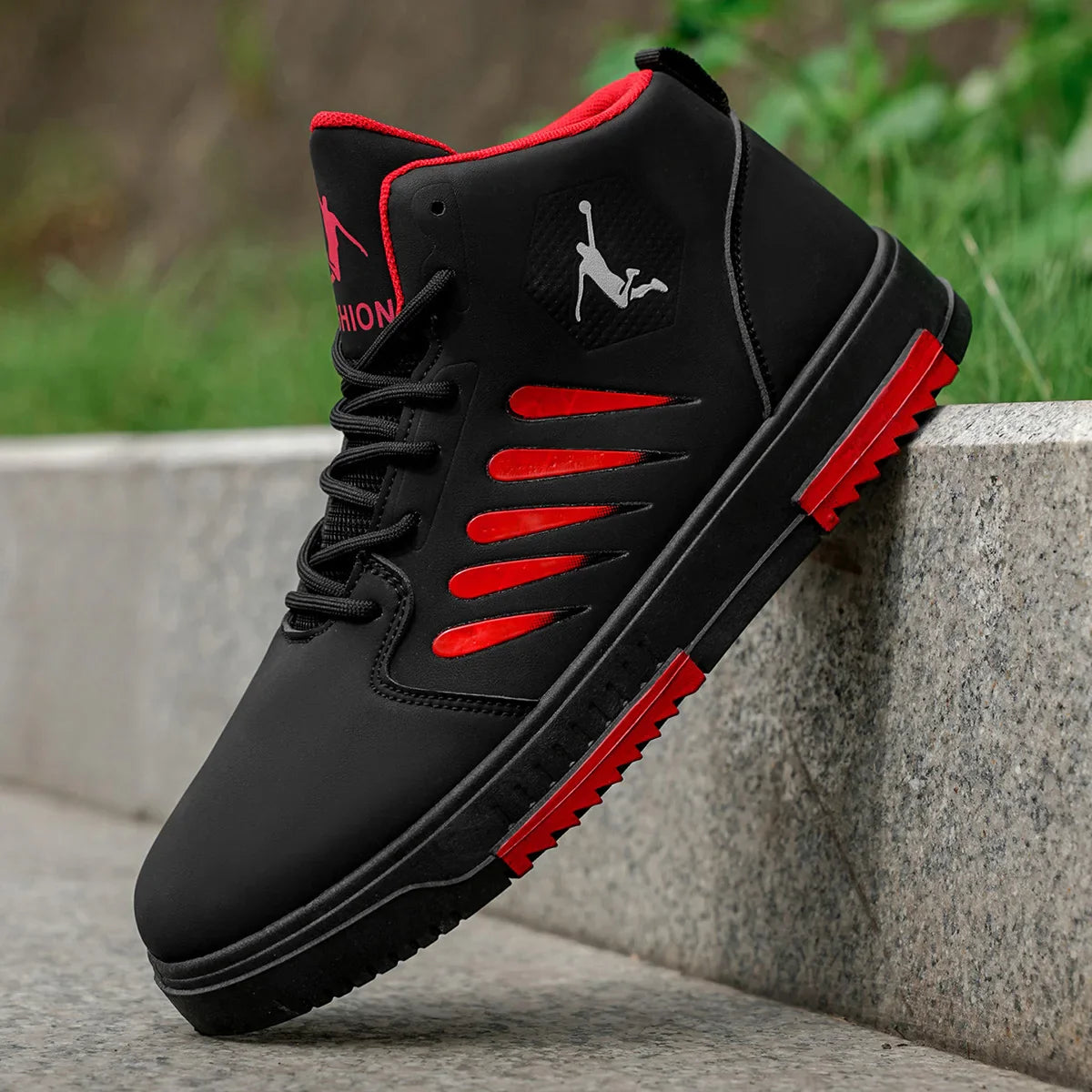 Men casual sports outdoor hiking, trendy fashion street comfortable.