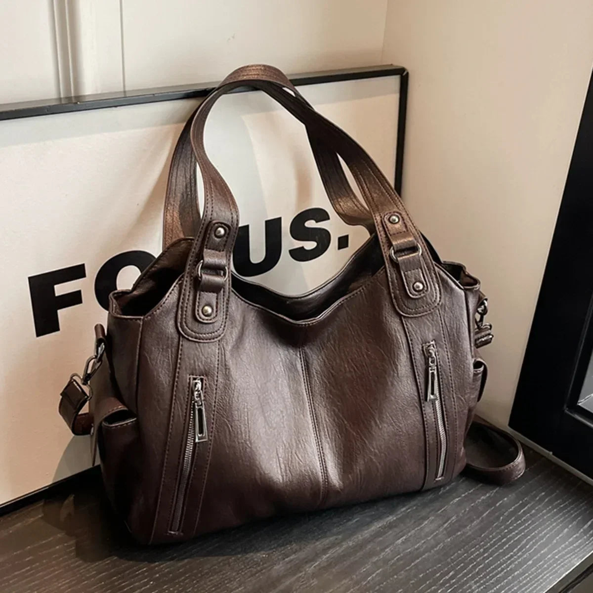Soft Interior Compartment Shoulder Bags, 2026 High Quality Contrasting Colors Bags for Women.