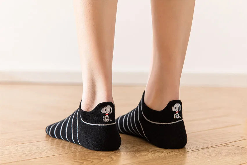 5 Pairs/lot Snoopy Socks Cotton Casual Warm Women Streetwear Kawaii Embroidery Socks Short Happy Ankle Breathable Sports Socks