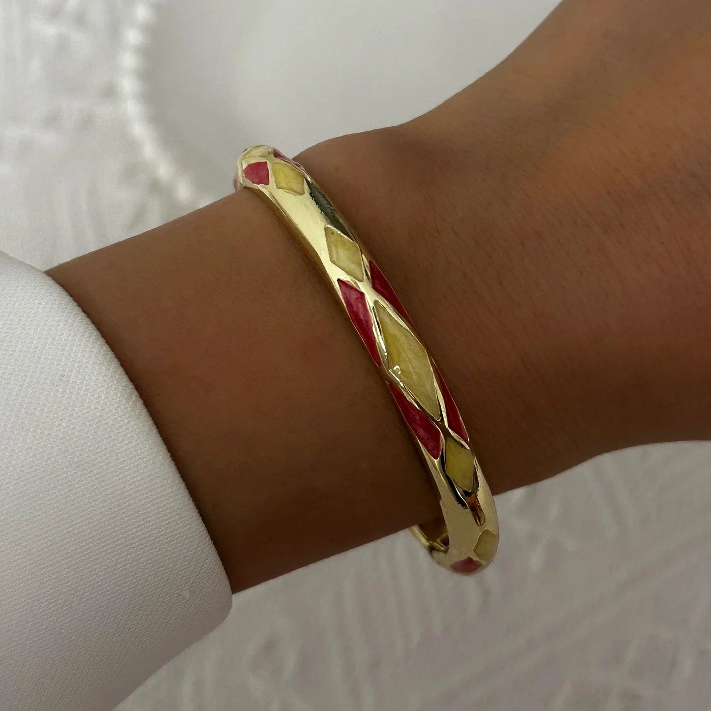Elegant Enamel Dropped Glaze Flower Texture Bracelet For Women Retro Gold Plated Evil Eye Floral Zircon Bangle Party Jewelry