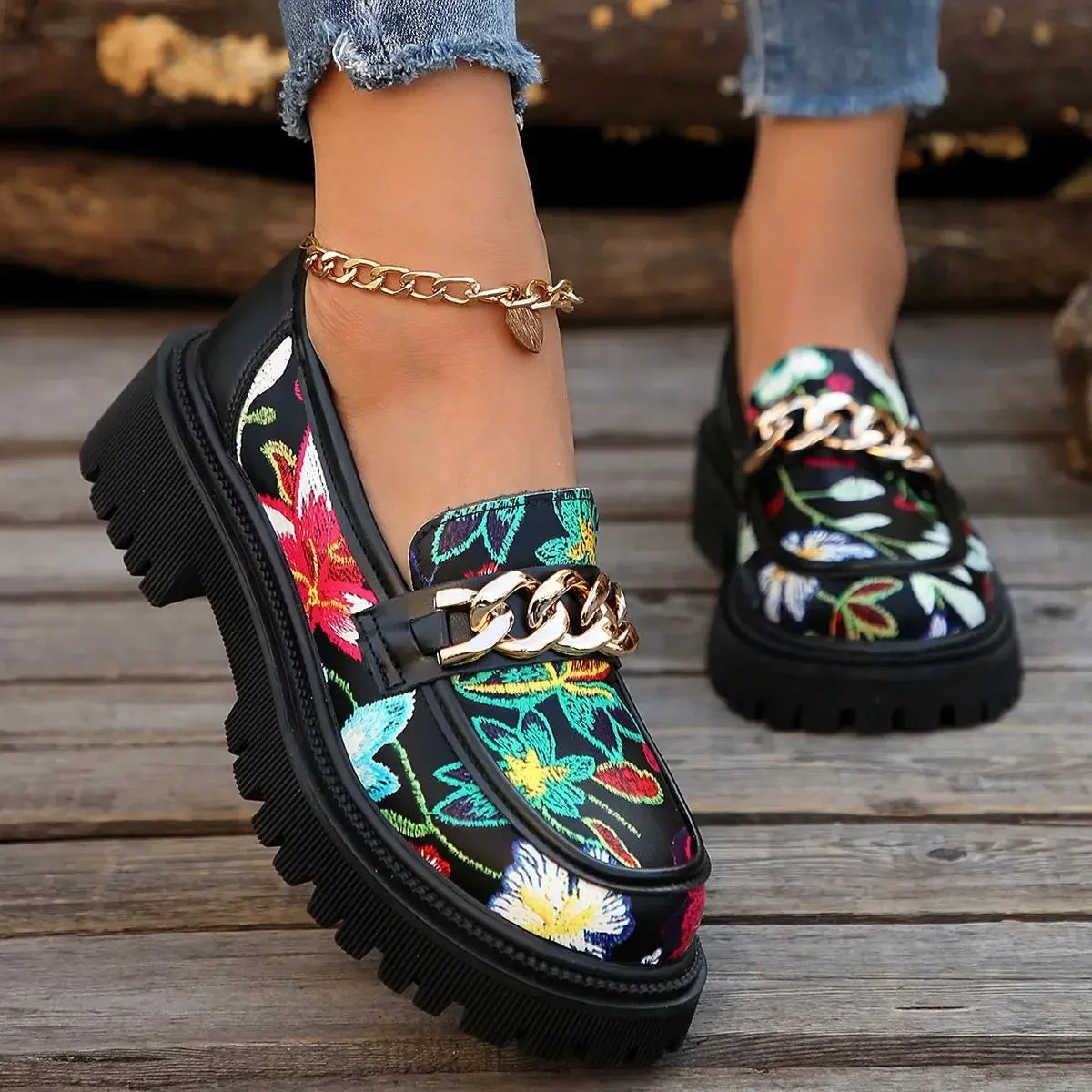 Trendy British Style Flats with Thick Heels, Leather Shoes Spring Autumn Floral Pattern.