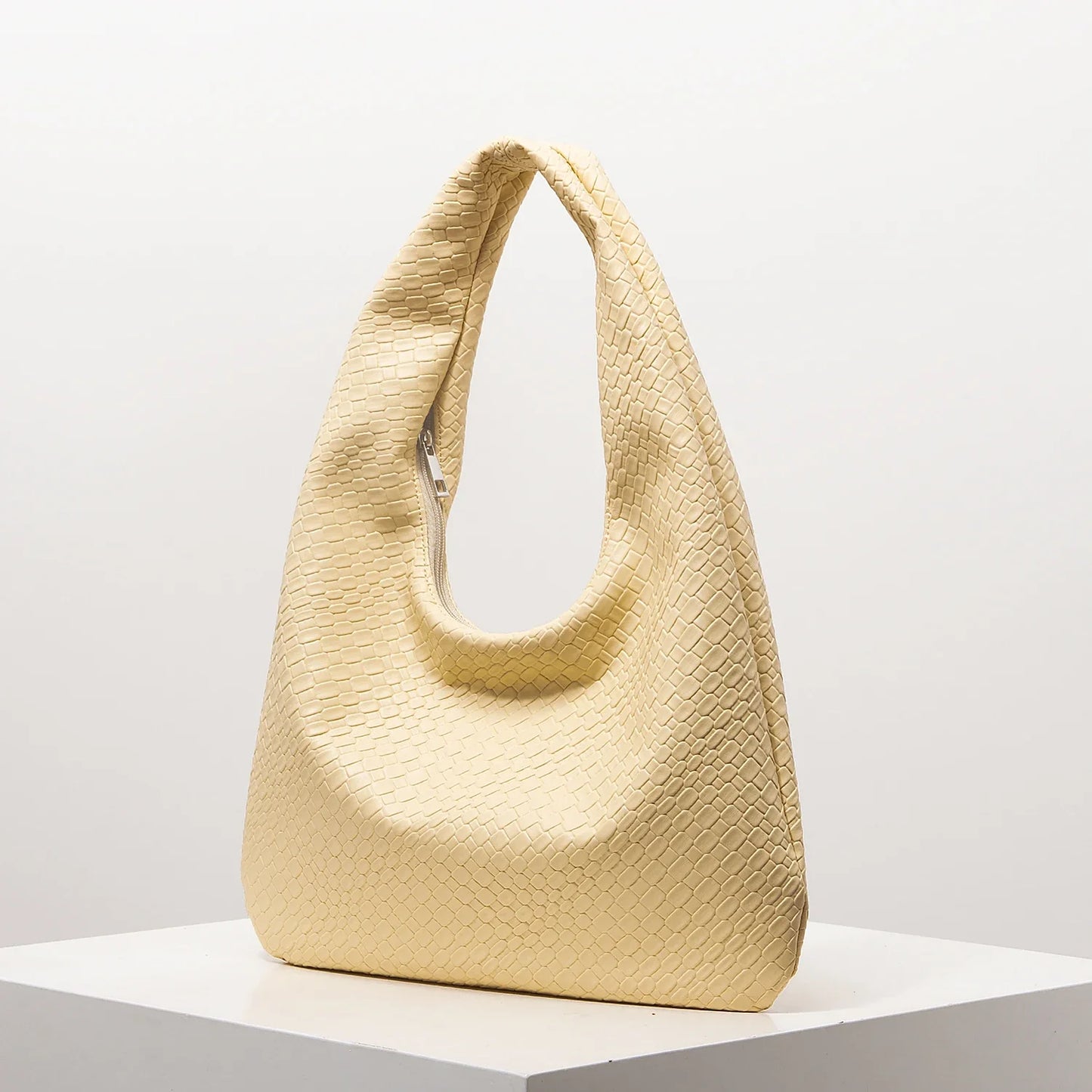 Retro Artificial Woven Leather Shoulder Bag, Women's Handbag, Large Capacity Tote Bag, Crescent Bag, Zipper Armpit Bag, Daily Commuter Bag (Random Pattern)