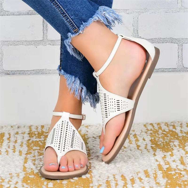 Summer New Open Toe Sandals Sexy Hollow Flats Retro Buckle Casual Flip-Flops Gladiator Sandalias De Mujer Plus Size 35~43