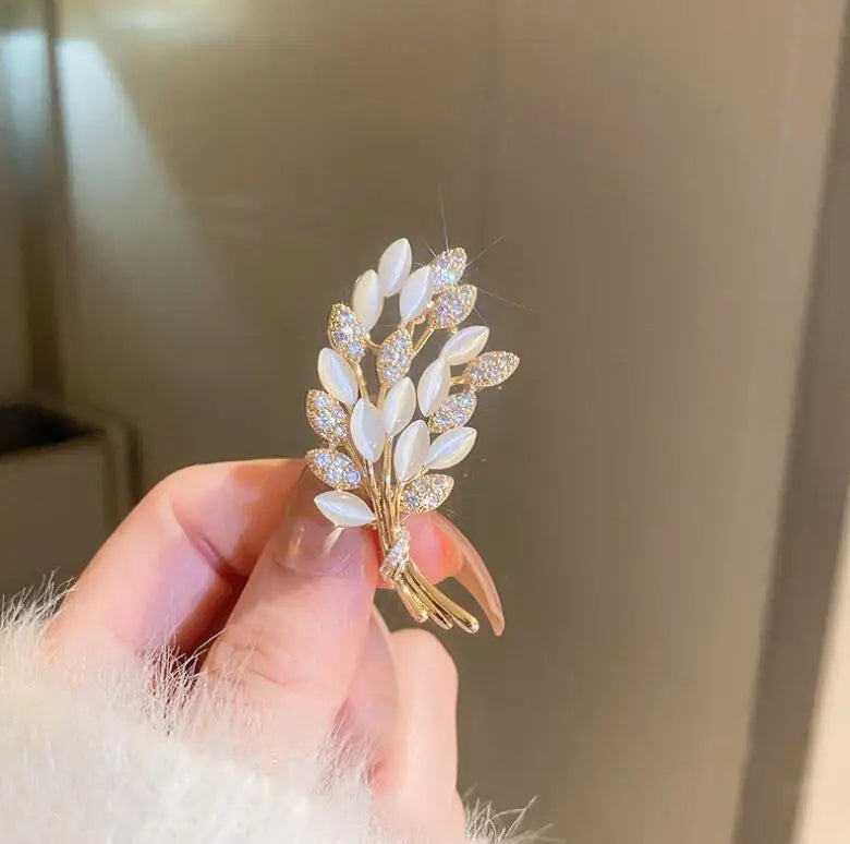 Luxurious Purple Crystal Butterfly Rhinestone Brooch Pins Fashion Suit Accessory Women's Corsage Outfit Jewelry Gift