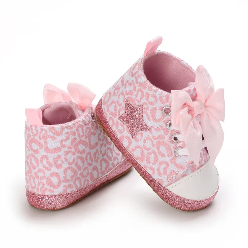 Cute and classic pink themed casual flat shoes for baby girls, soft and comfortable baby walking shoes for 0-18 months