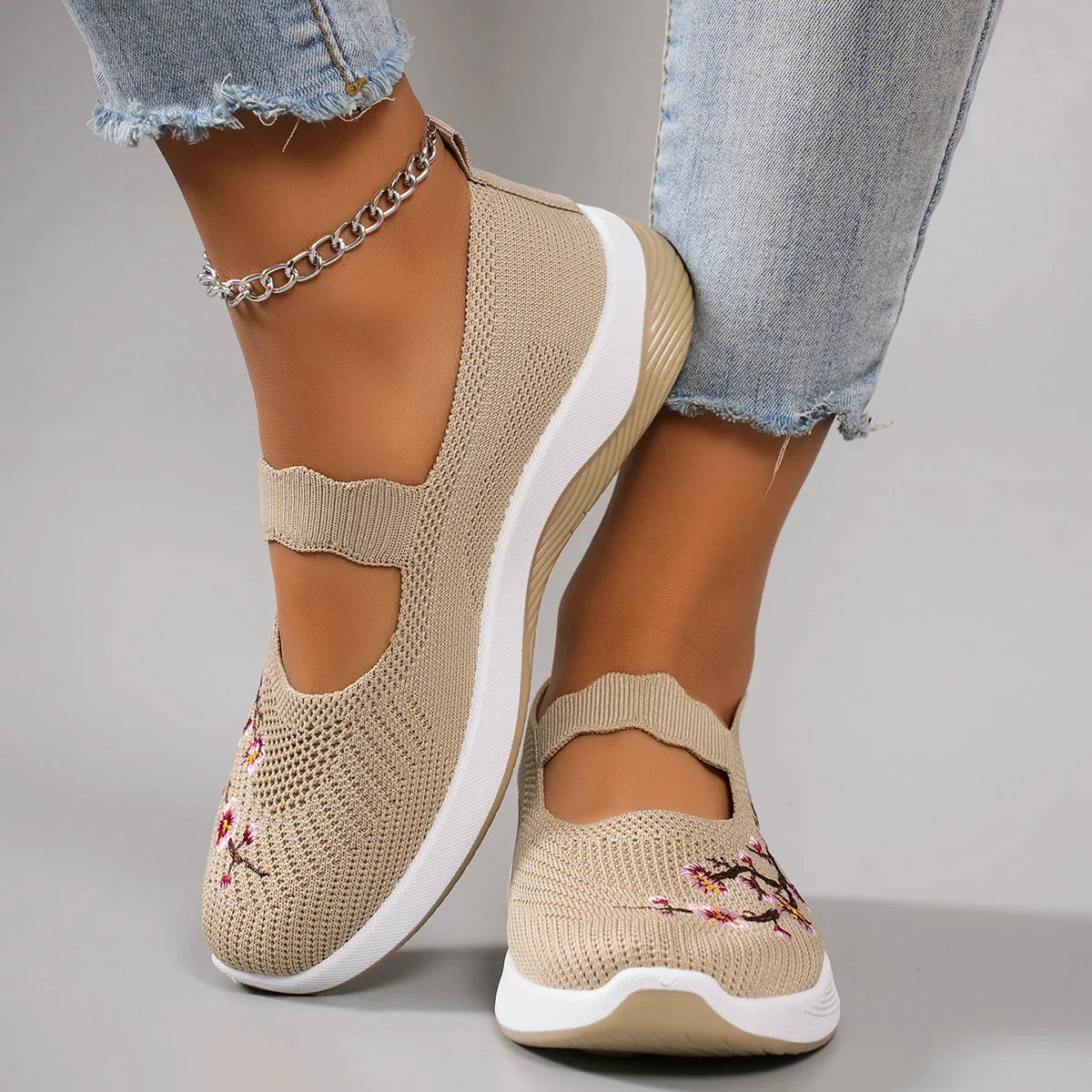 Spring new women's sports shoes, fashionable, breathable, lightweight, non-slip, wear-resistant, casual sports shoes, flat shoes