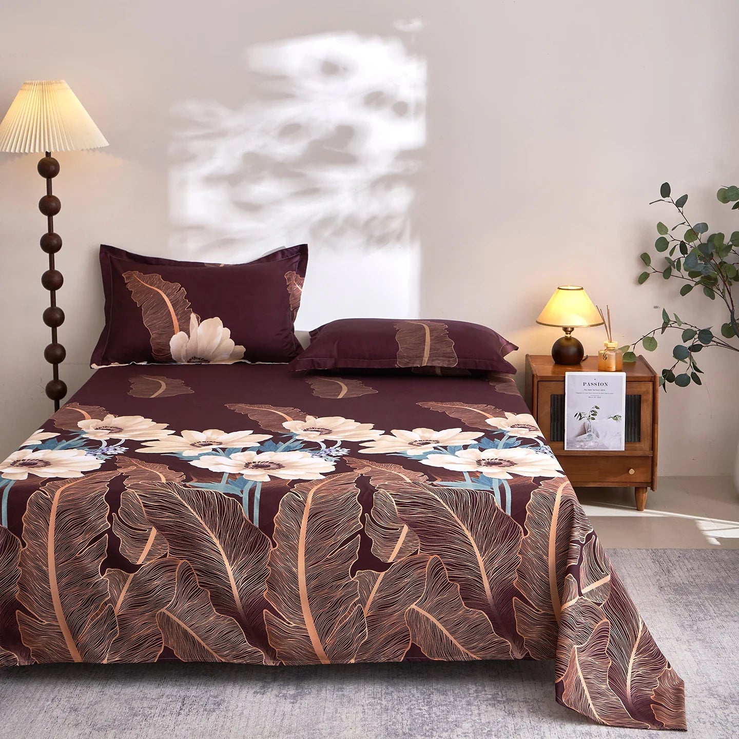 1 piece of printed bed sheet. Single bed. Double bed. Comfortable bedding. Suitable for all seasons (excluding pillowcases)
