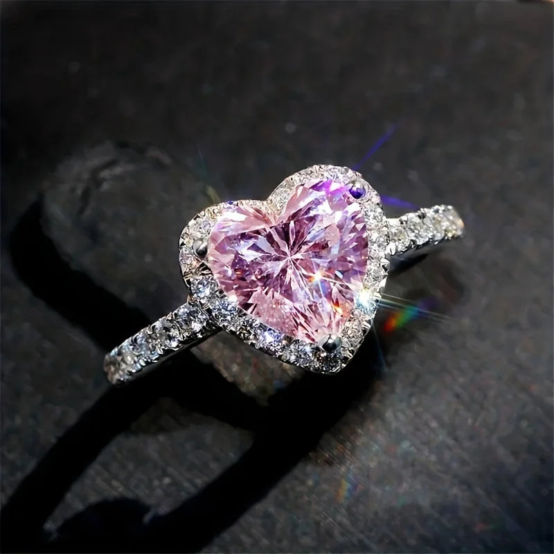 Exquisite Romantic Engagement Jewelry 3 Prong Heart Rings For Women Wedding Party Valentines Gift