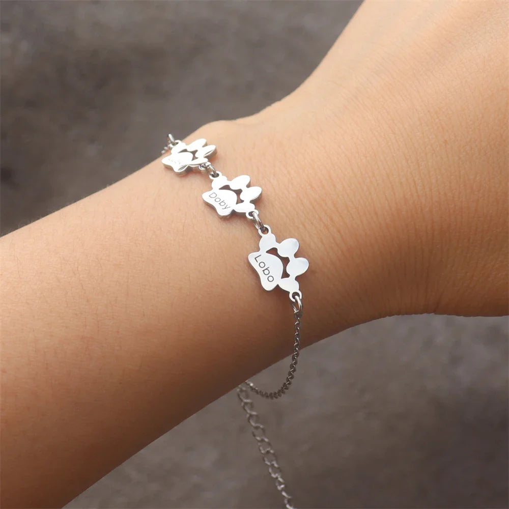 Custom Dog Paw Print Bracelet Stainless Steel Personalized Pet Jewelry Engraved Multiple Names Bracelet Memorial Gift for Women